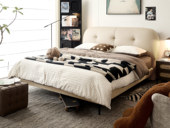 天禧派 顾家家居旗下轻时尚品牌 极简风格 吐司床 细腻柔软仿真皮“气垫”般松软靠感 高弹饱满海绵大靠包 设计感深拉点 坚实稳固碳素钢脚 菱花白 1.8*2.0米 床（搭配5D实木静音排骨架）